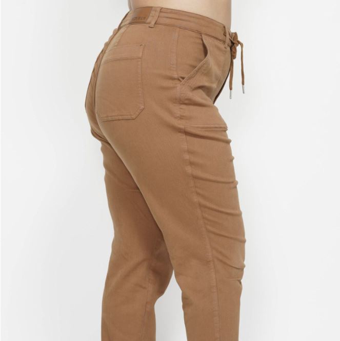 JUDY BLUE CAMEL JEANS PLUS SIZE